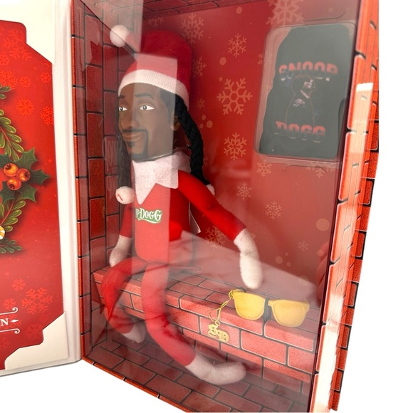 Snoop on the Stoop 2024 Holiday Edition - Picture 5 of 5